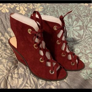 Nine West Women’s Wedges Size 8